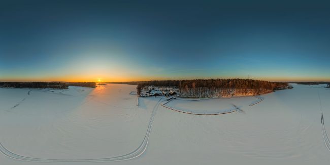 Zimowy wieczór nad potem